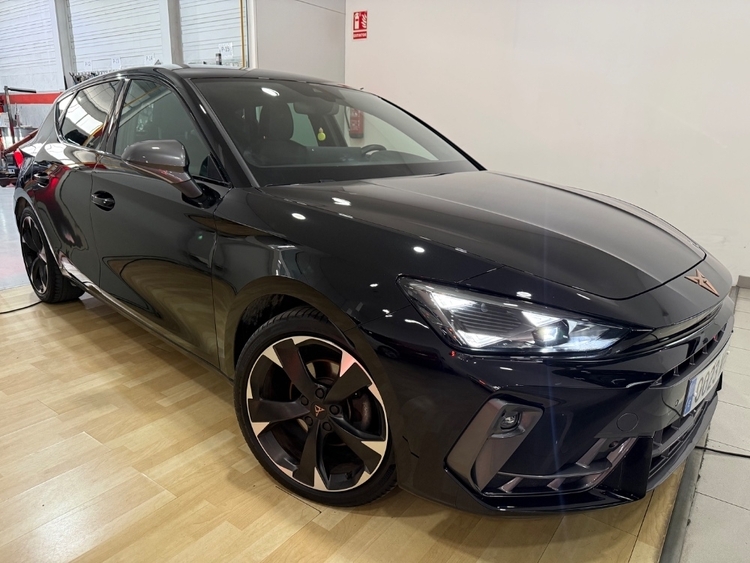 Cupra Leon 1.5 eTSI 110 kW foto miniatura
